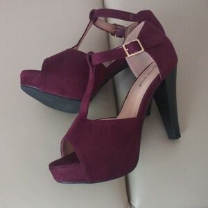 TOP Moda Women's Plum Suede T-Strap Peep Toe Heels Size: 9